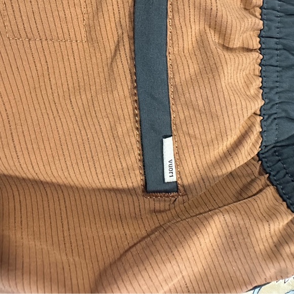 Vuori Men's Tan and Gray Swim Board Shorts - Picture 4 of 7
